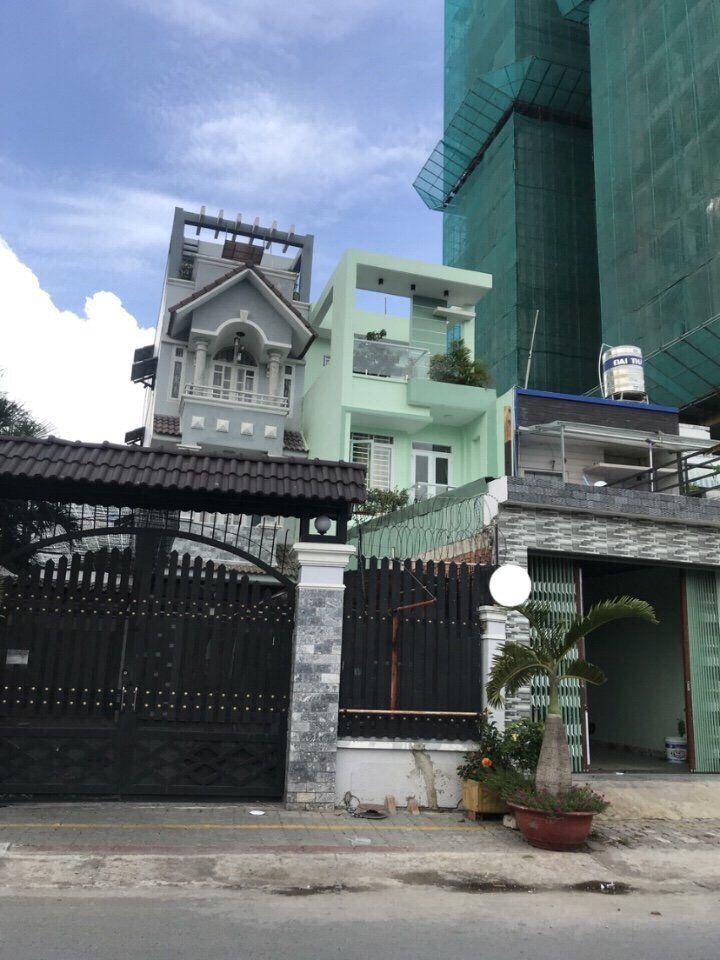 Bán nhà mặt tiền đường Bùi Văn Ba, Tân Thuận Đông, Quận 7