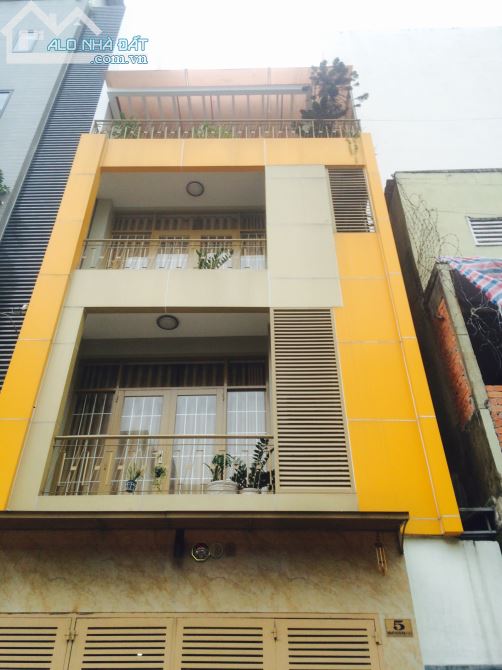 Bán nhà tại đường Nguyễn Thái Bình, Tân Bình giá hơn 11 tỷ liên hệ 0913275968