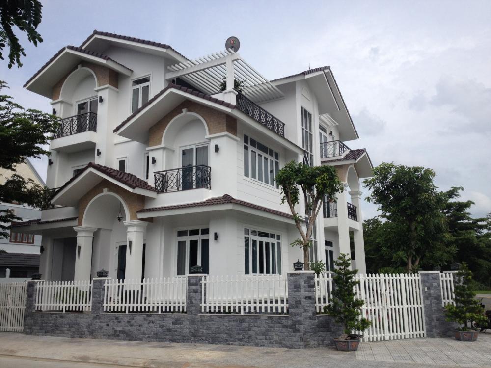 Bán biệt thự nằm tại góc 2MT, Q. Phú Nhuận, diện tích 9x14m, giá cực rẻ