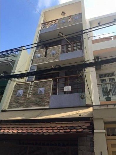 Chính chủ bán nhanh căn nhà đẹp DT 4.5x15m, 1 trệt, 2 lầu, HXH Nguyễn Thái Bình