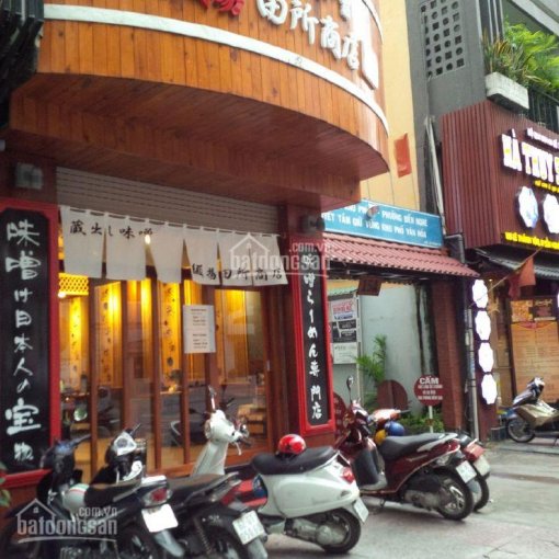 Xuất cảnh bán gấp nhà mặt tiền đường Nguyễn Thị Minh Khai, P5, Quận 3