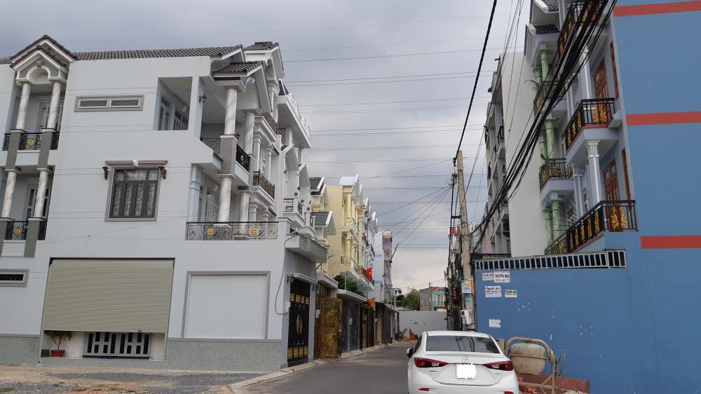 Nhà mới xây đẹp, đường rộng 7m, gần Nguyễn Ảnh Thủ, (4 x 18), đúc 4 tấm, 4 tầng, 5 phòng, sân rộng