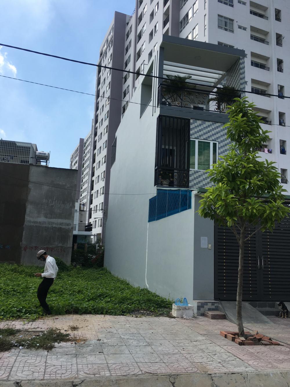 Bán nhà ngay chung cư 4S Linh Đông, cách Phạm Văn Đồng 300m, 5,2 tỷ, đang cho thuê 15 tr/tháng