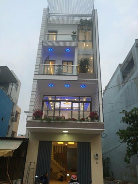 Bán nhà góc 2MT Trần Hưng Đạo ngay khu chợ vải giá chỉ 24.5 tỷ.