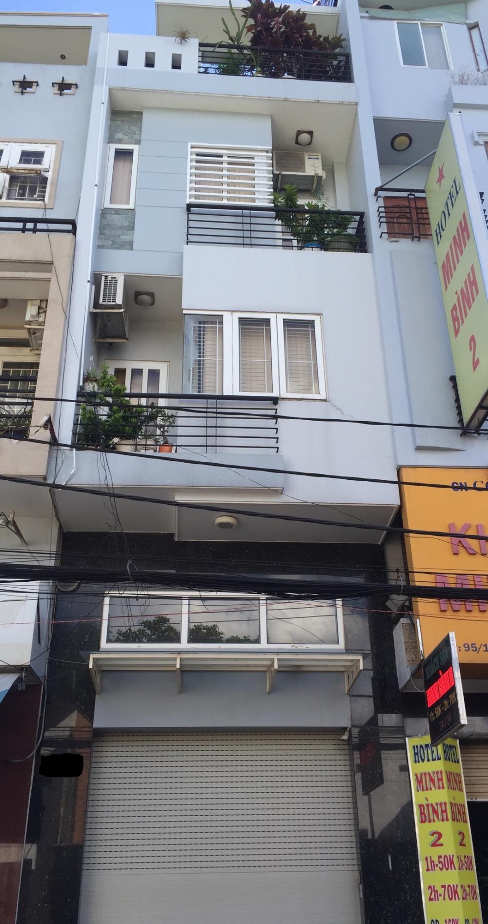 Do kẹt tiền nên tôi cần bán gấp căn nhà mặt tiền đường Bùi Thị Xuân, P2, giá 13.2 tỷ, 4x20m