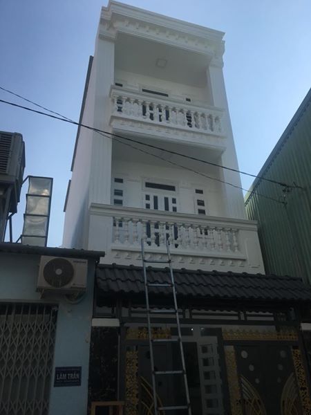 Xuất cảnh bán nhà MT Trần Phú Q5 (4 x 28m) nhà 3 lầu góc 3 mặt tiền (đoạn 2 chiều),giá 24.8 tỷ