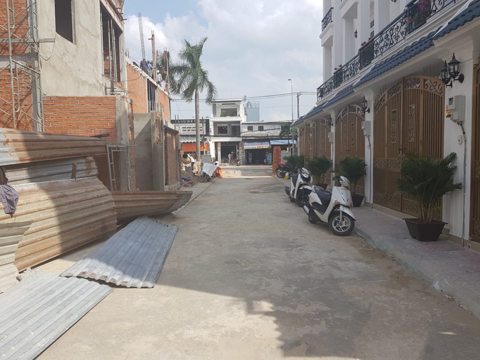 Cần bán nhà hẽm nội bộ đường Tân Hương - 4x12,5 - 1 trệt 2 lầu - giá 5,5 tỷ