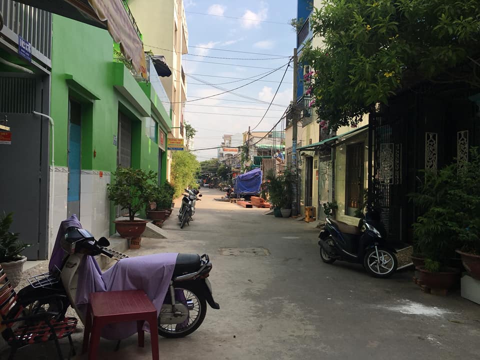 Nhà Đẹp hẻm 5m hẻm 1 xẹt Đường Bình Long,Quận Tân Phú diên tích 4 x 14,5 nhà đúc 3,5 tấm giá bán 5,1 tỷ