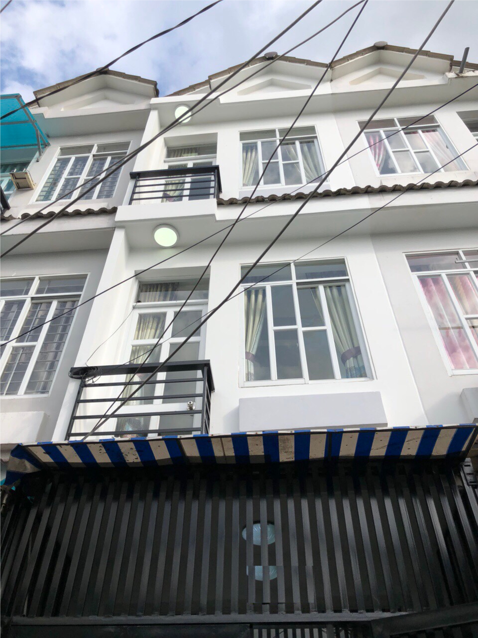 Bán gấp nhà đẹp hẻm 2177 Huỳnh Tấn Phát, Nhà bè, 3 tầng 4 phòng ngủ giá 1.730 tỷ