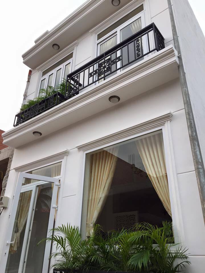 Bán nhà mặt tiền Ngô Gia Tự, Q. 10, DT 4.3 x 19m. Giá 18.8 tỷ