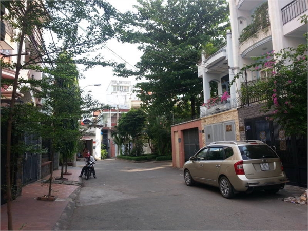 Bán nhà vị trí đắc địa nhất Sài Gòn, hẻm 28 Đỗ Quang Đẩu, 4x10m, trệt 1 lầu. 8 tỷ