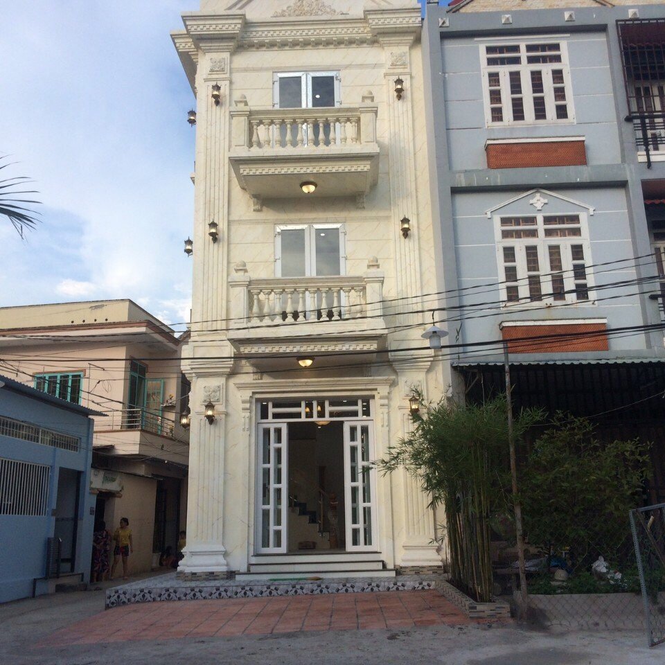 Vỡ nợ, bán gấp biệt thự 2 mặt tiền hẻm 6m Huỳnh Tấn Phát, 3 tầng, 4 phòng ngủ, giá 5.9 tỷ