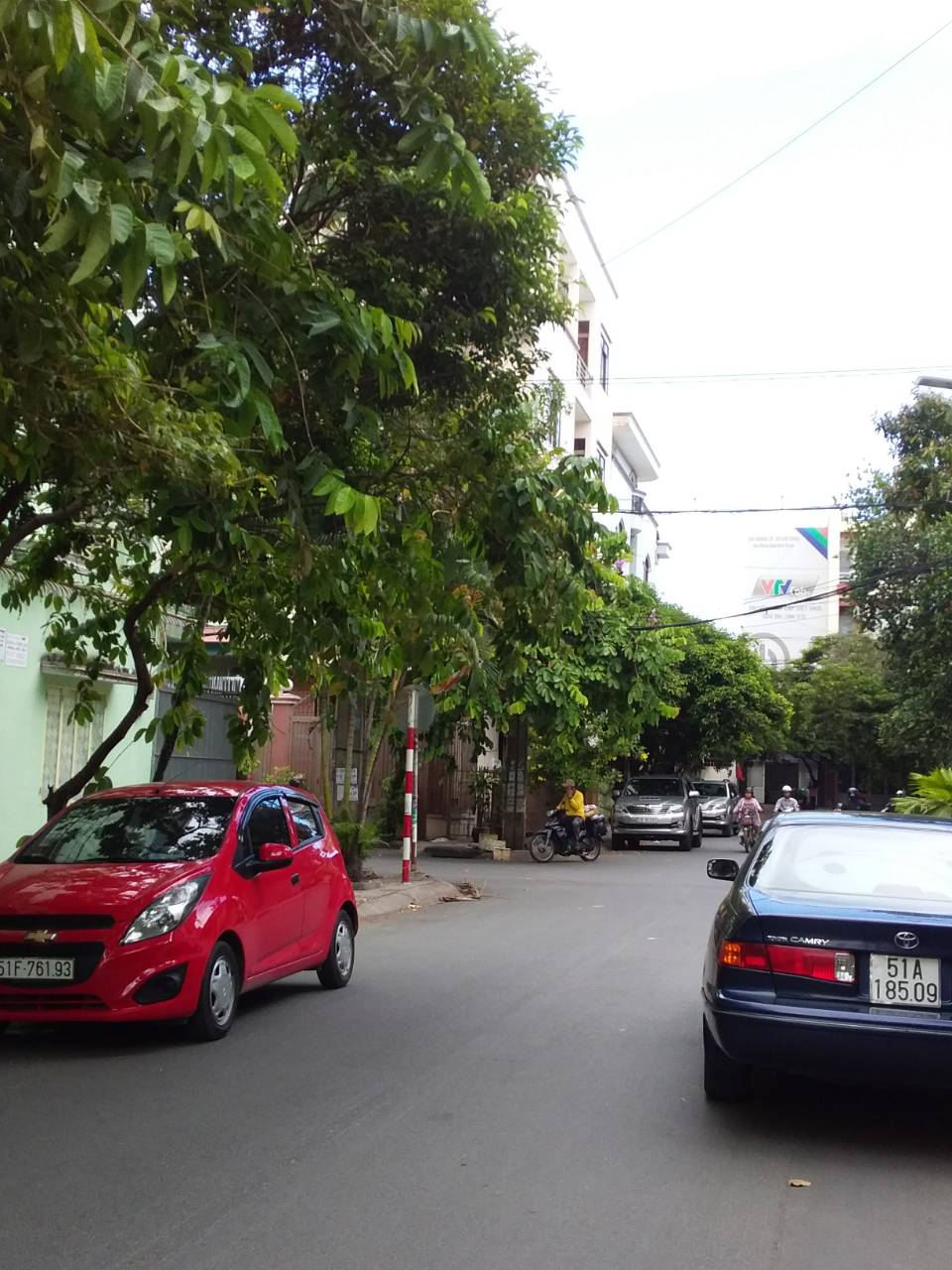 Cần bán gấp nhà HXH 6m đường Nguyễn Văn Đậu, P.5, Q.Bình Thạnh, 4.5x15, siêu vị trí, cách MT 10m