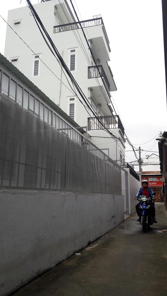 Bán nhà quận 2, đường Lê Văn Thịnh, nhà mới xây có 2 căn nhà trọ đang cho thuê