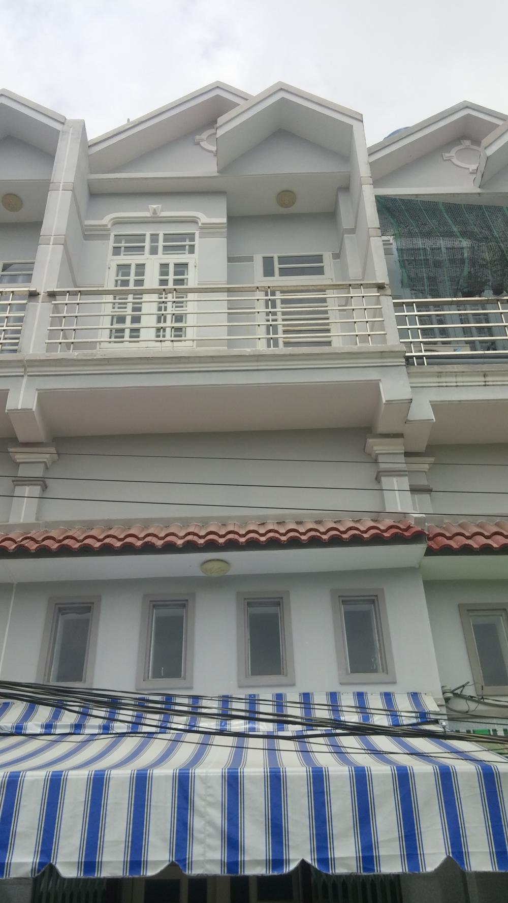  Chính chủ bán nhà 1 lầu 2PN, 2 toilet,DTSD:80m2.gần ngã 5 Vĩnh Lộc