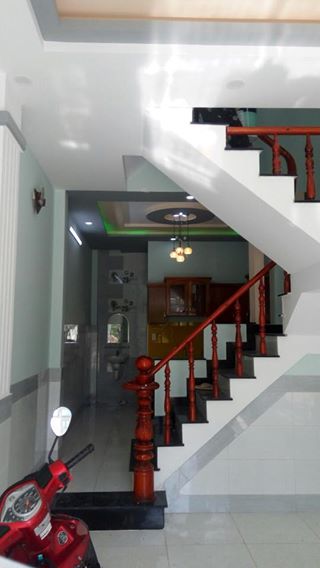 Nhà mới 2 lầu gần ngã 3 Nguyễn Ảnh Thủ giao với Lê Văn Khương