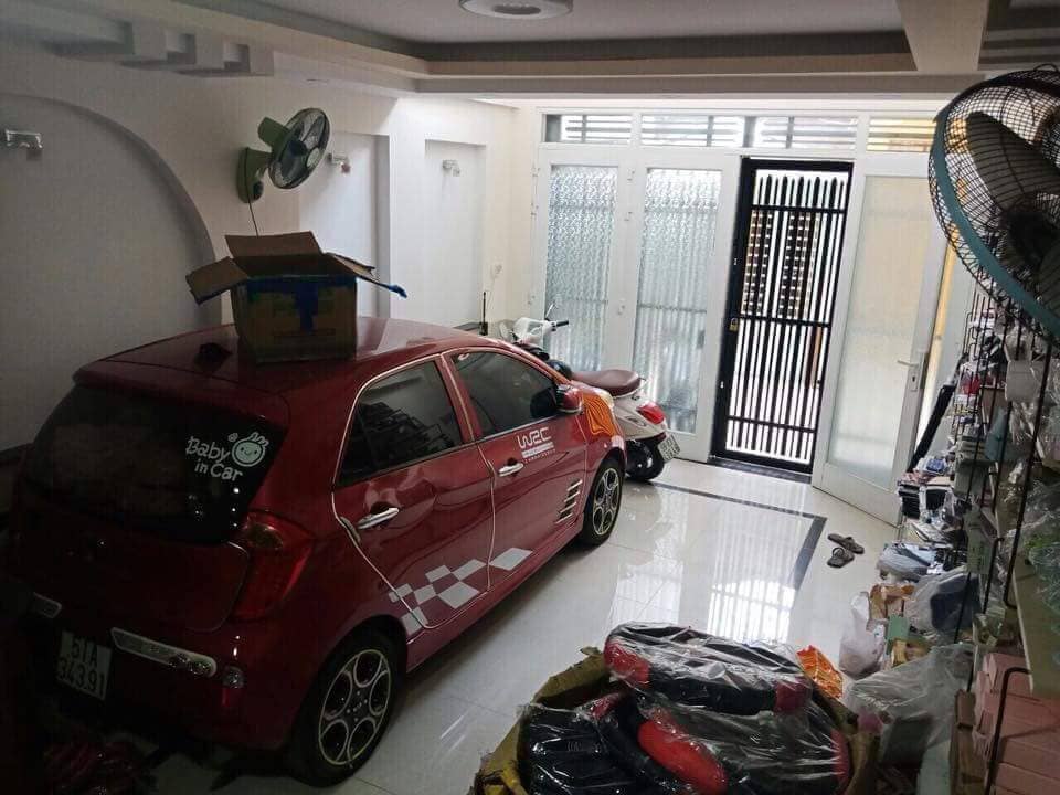 Bán nhà đẹp ở ngay Phan Đăng Lưu, quận Phú Nhuận, xe hơi vào tận nhà chỉ 6,8 tỷ