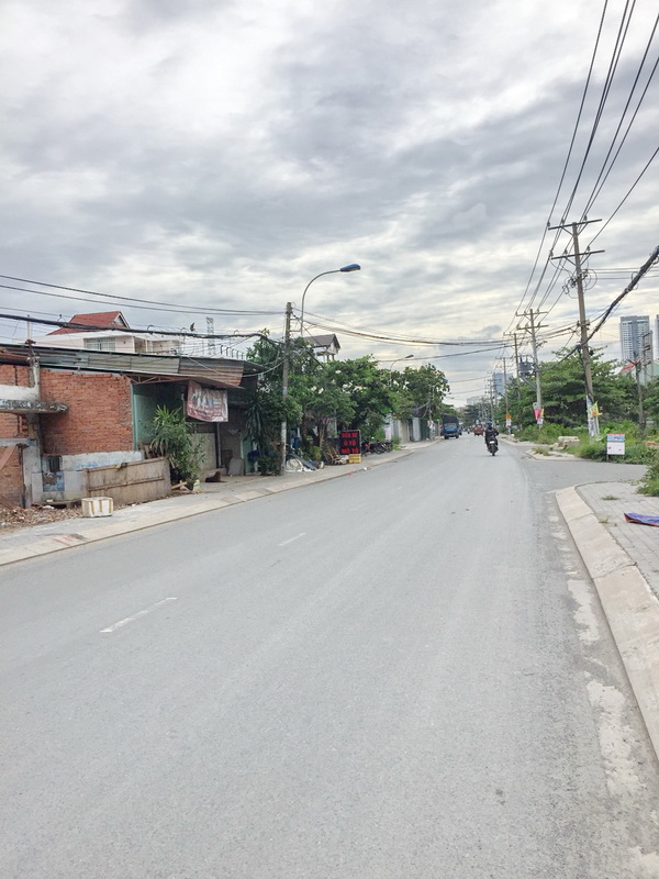Bán nhà nát mặt tiền Gò Ô Môi, Phường Phú Thuận, Quận 7