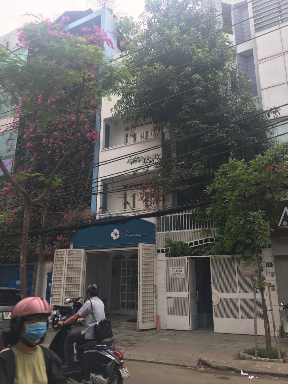Gia đình định cư cần bán nhà đường Hồng Hà 4x17m, P4, Tân Bình
