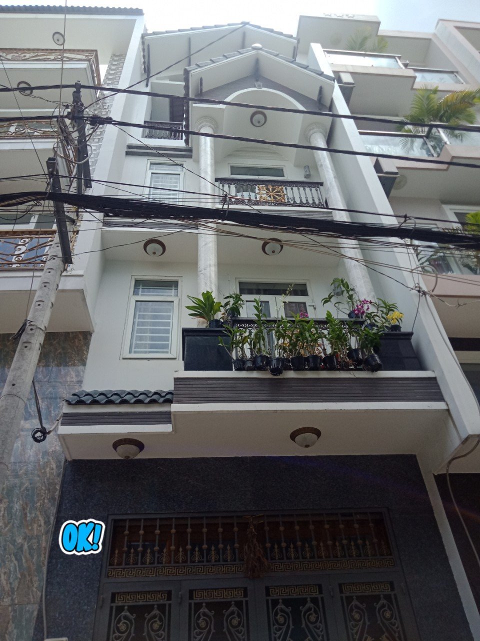 Nhà mới đẹp, hẽm xe hơi đường Trần Hữu Trang, Phú nhuận, 70m2, 4 tầng, 8.5 tỷ.