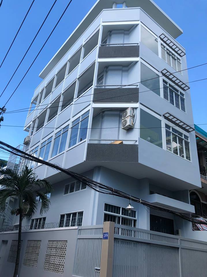 Tôi bán gấp nhà cực đẹp 5 tầng Nguyễn Cửu Vân-Đang cho thuê 50tr/tháng
