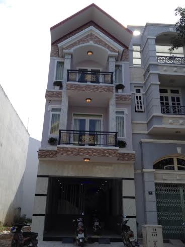 Không có người trông coi nên cần sang nhượng nhà mặt tiền khu Tên Lửa, Bình Tân, thu nhập 25 triệu/tháng.