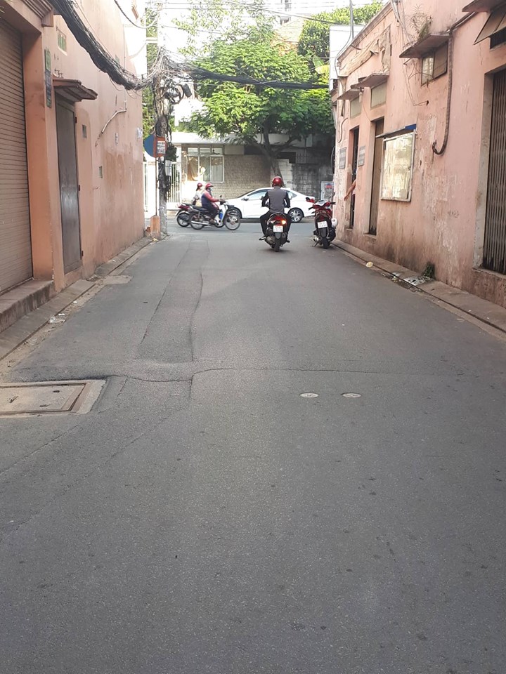 Bán nhà HXH Thành Mỹ. P.8 Quận tân bình. 4,2x15m2. Giá: 5,9 Tỷ TL 