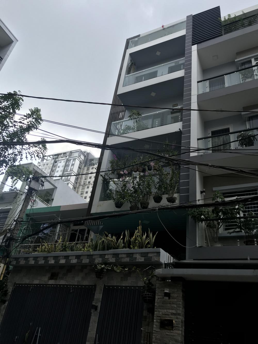 Bán nhà Mặt tiền Trần Phú Q5; 4x 19m 