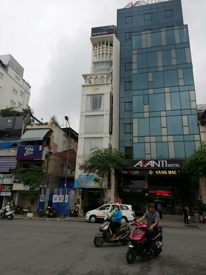 Bán nhà góc 2 mặt tiền Quận 1 ngang 10m, giá 27 tỷ đường Nguyễn Cư Trinh