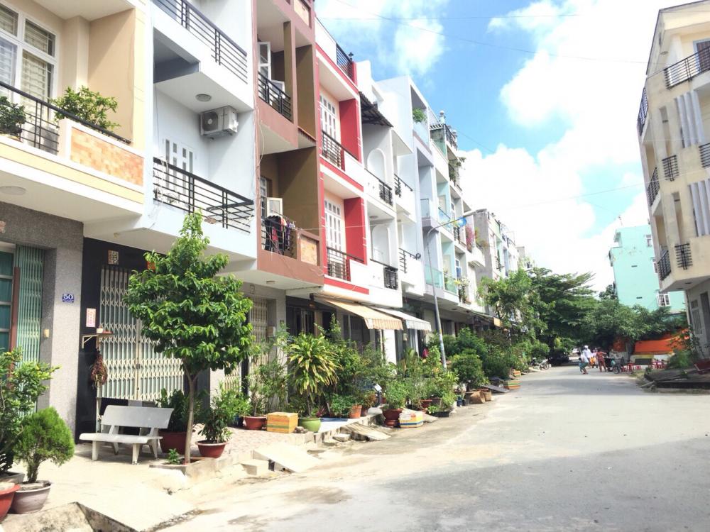 Cần bán hoặc cho thuê nhà mặt tiền DT 4.6mx12.5m, khu tái định cư Lý Chiêu Hoàng, Q. Bình Tân