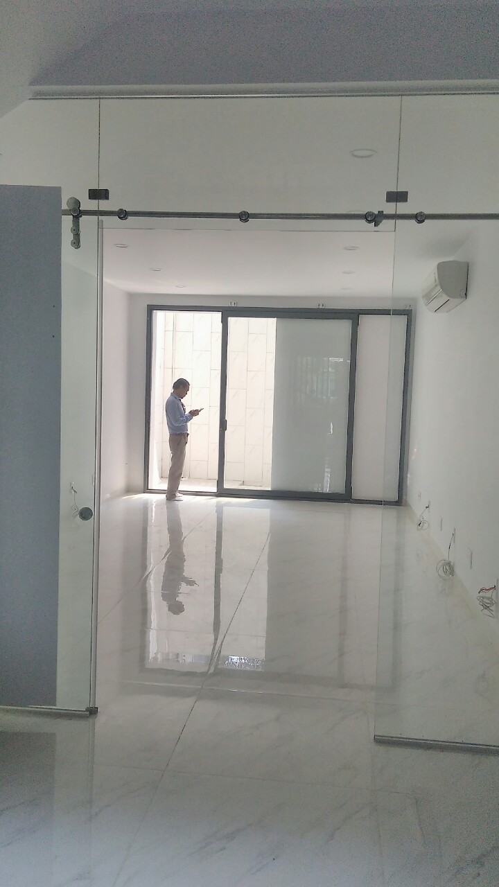 bán nhà trục Nguyễn Thị Thập 4x22m, 3 lầu full nội thất, phù hợp ở làm cty vị trí đẹp nhất Q.7