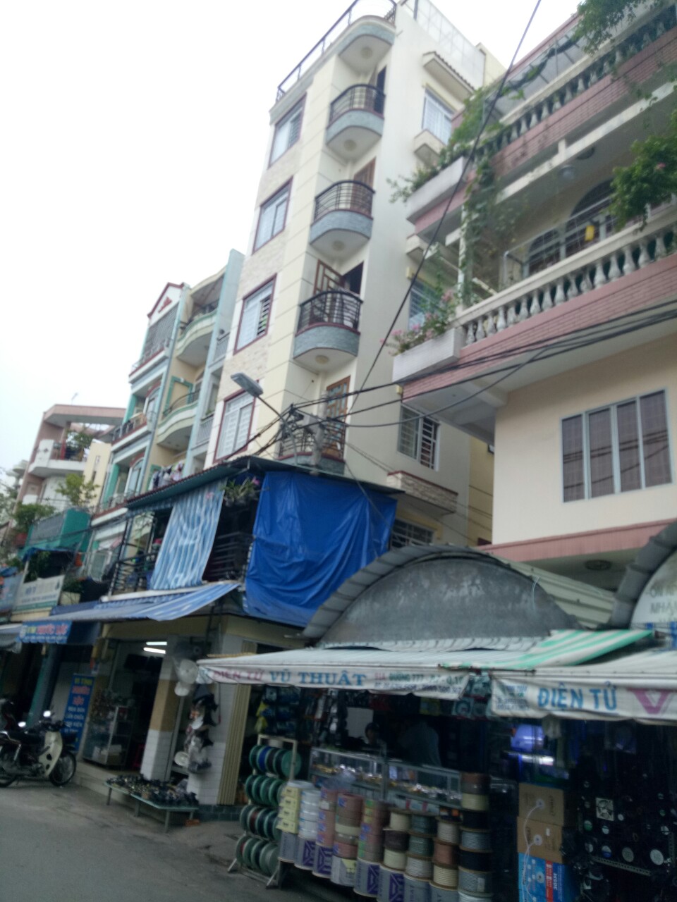 Bán nhà đường Ni Sư Huỳnh Liên, gần CC Bàu Cát, 2 lầu cực đẹp giá chỉ 5.7 tỷ 
