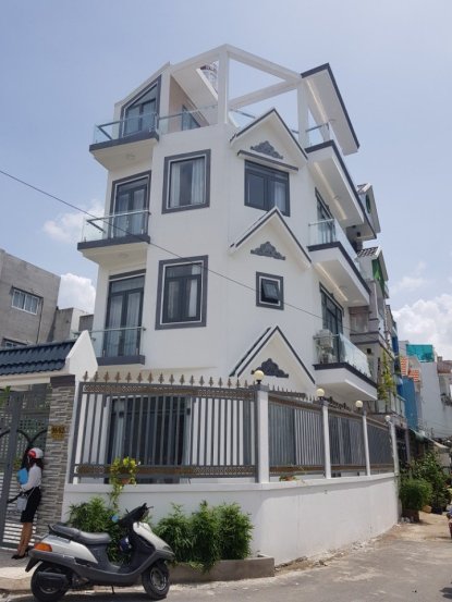 Bán Nhà góc 2 mặt tiền, đường Huỳnh Tấn Phát, sát Quận 7, DT 5x15m, giá bán 5.9 tỷ