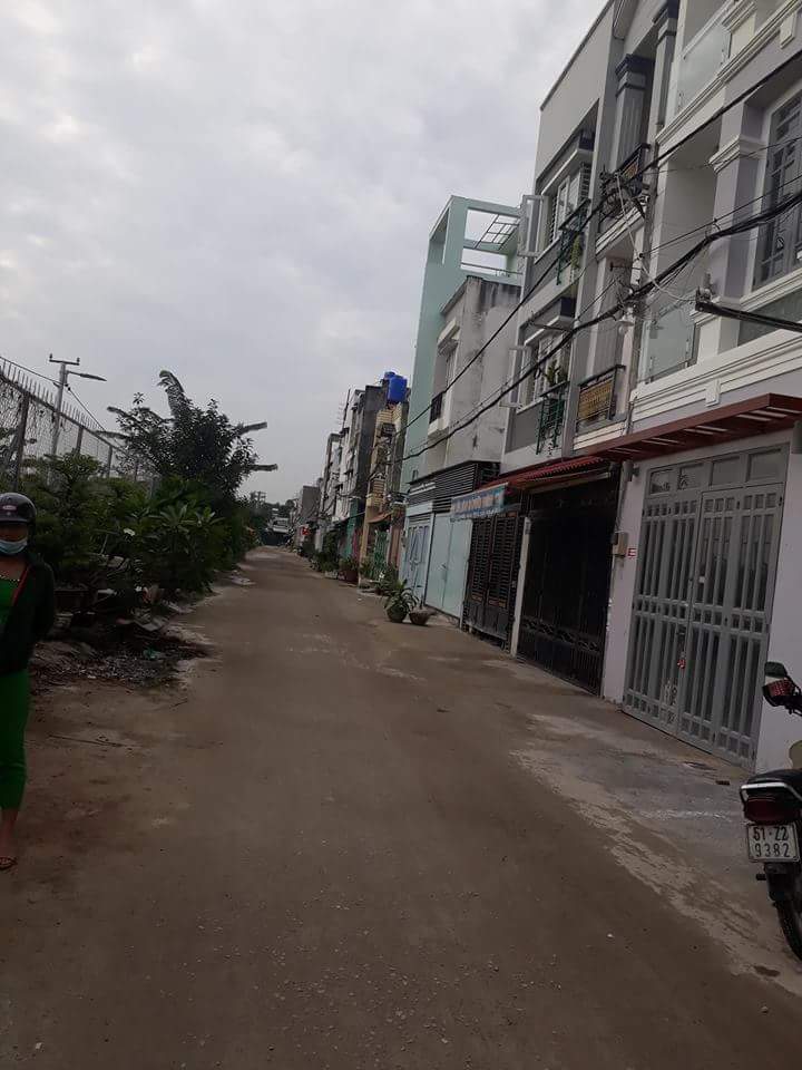 Cần bán nhà sổ hồng riêng, Huỳnh Tấn Phát, Nhà Bè, DT 4x12m. Giá 2,2 tỷ