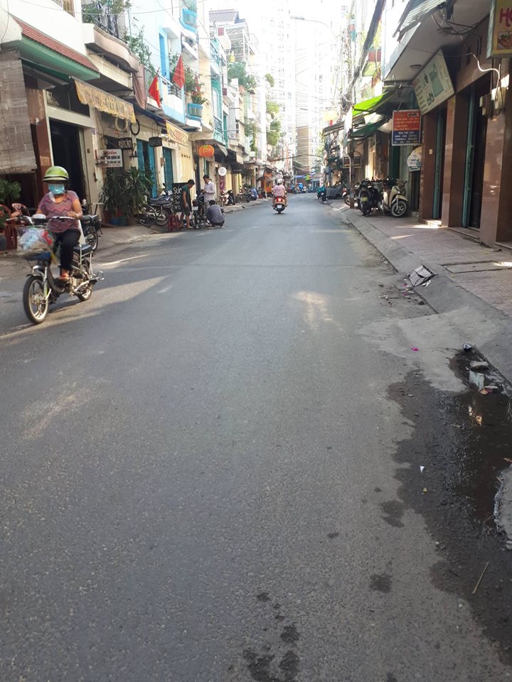 Nhà Hẽm Nhựa 6m Hoàng Sa P.5 Q.Tân Bình (6,6x11,7), 3 lầu Giá: 8,75 Tỷ