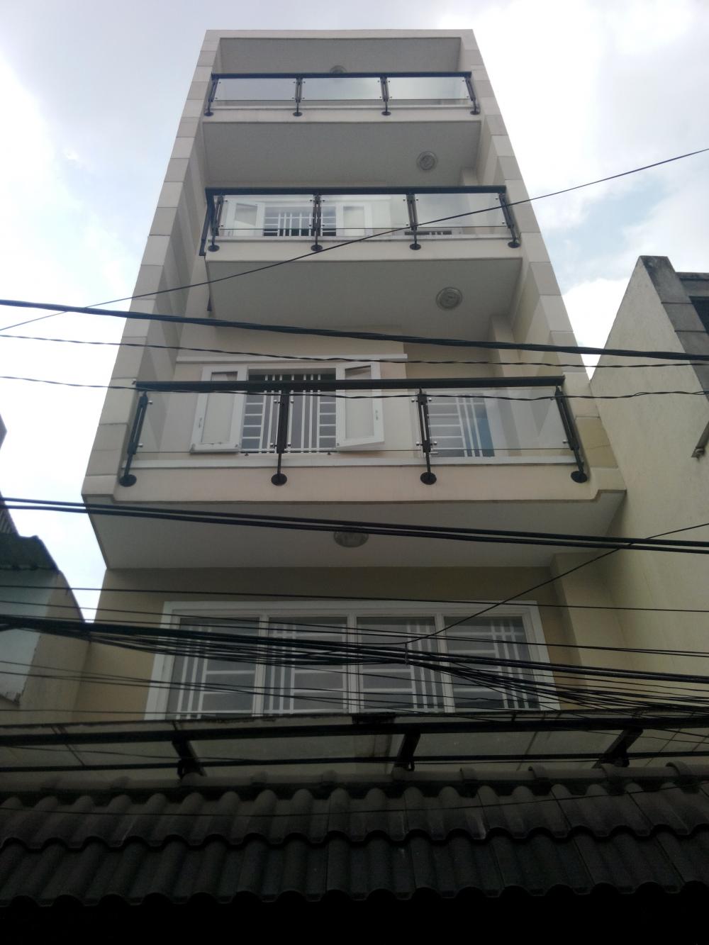 Bán gấp nhà 2MT CMT8, Quận 10, (8x14m, 4 lầu). Giá 18.5 tỷ