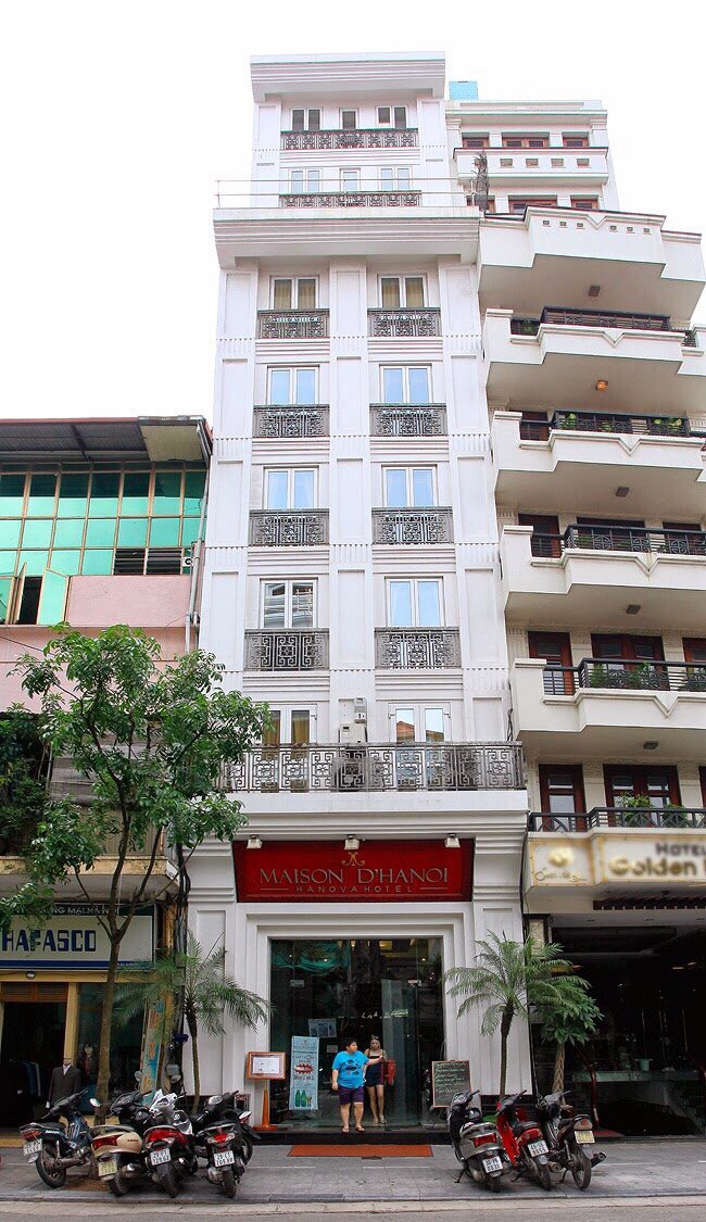 Bán Khách Sạn Đường Nguyễn Minh Hoàng, Khu K300, Tân Bình, Trệt 6 Lầu, Giá 20 Tỷ