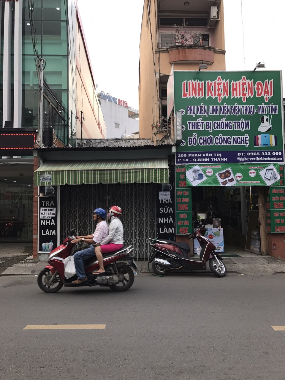 Cần bán nhà mặt tiền hẻm đường Phan Văn Trị P.11- Bình Thạnh. DT: 8x18.5m, trệt + 3 lầu giá 18tỷ . LH: 0901443655