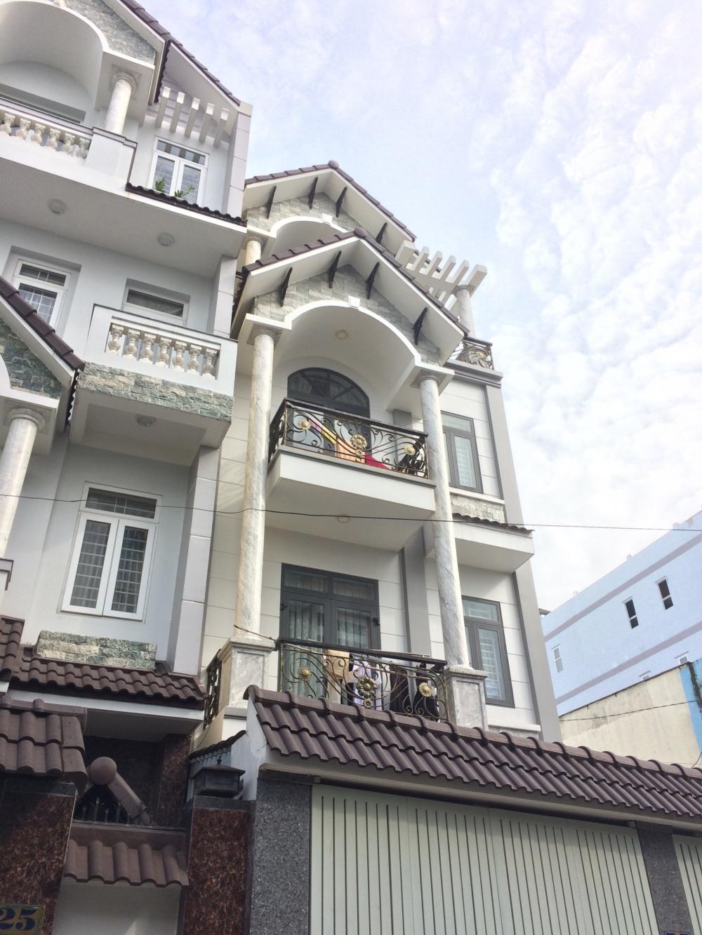 Bán nhà 5 lầu mặt tiền đường Nguyễn Chí Thanh, Q5, giá 17 tỷ.
