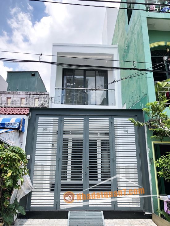 Bán gấp nhà 1 lầu mặt tiền đường Số 49, P. Bình Thuận, Quận 7