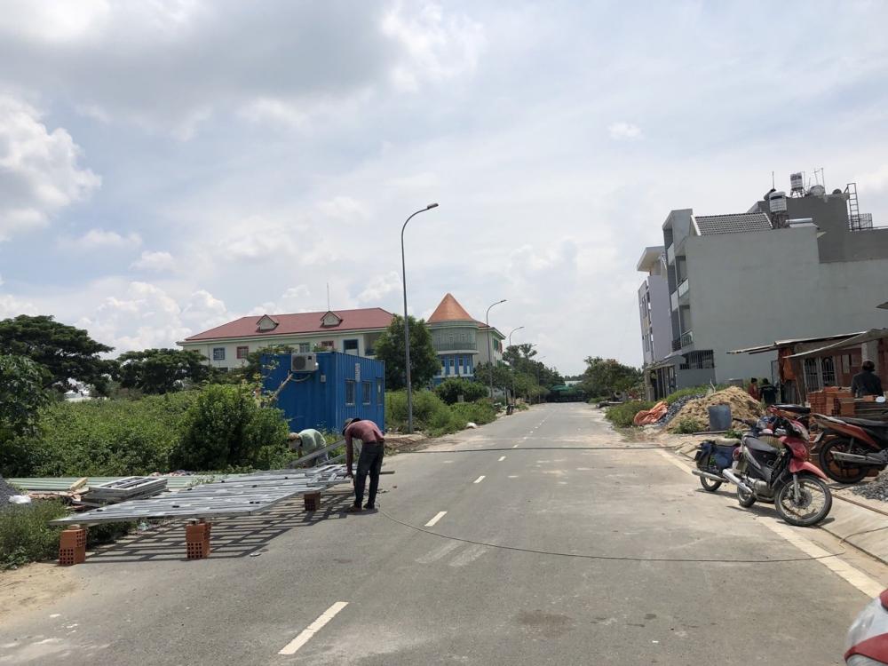 Bán nhà mặt tiền đường 12m QL 1K, cách cầu vượt 200m, phường Linh Xuân, DT 90m2, Thủ Đức