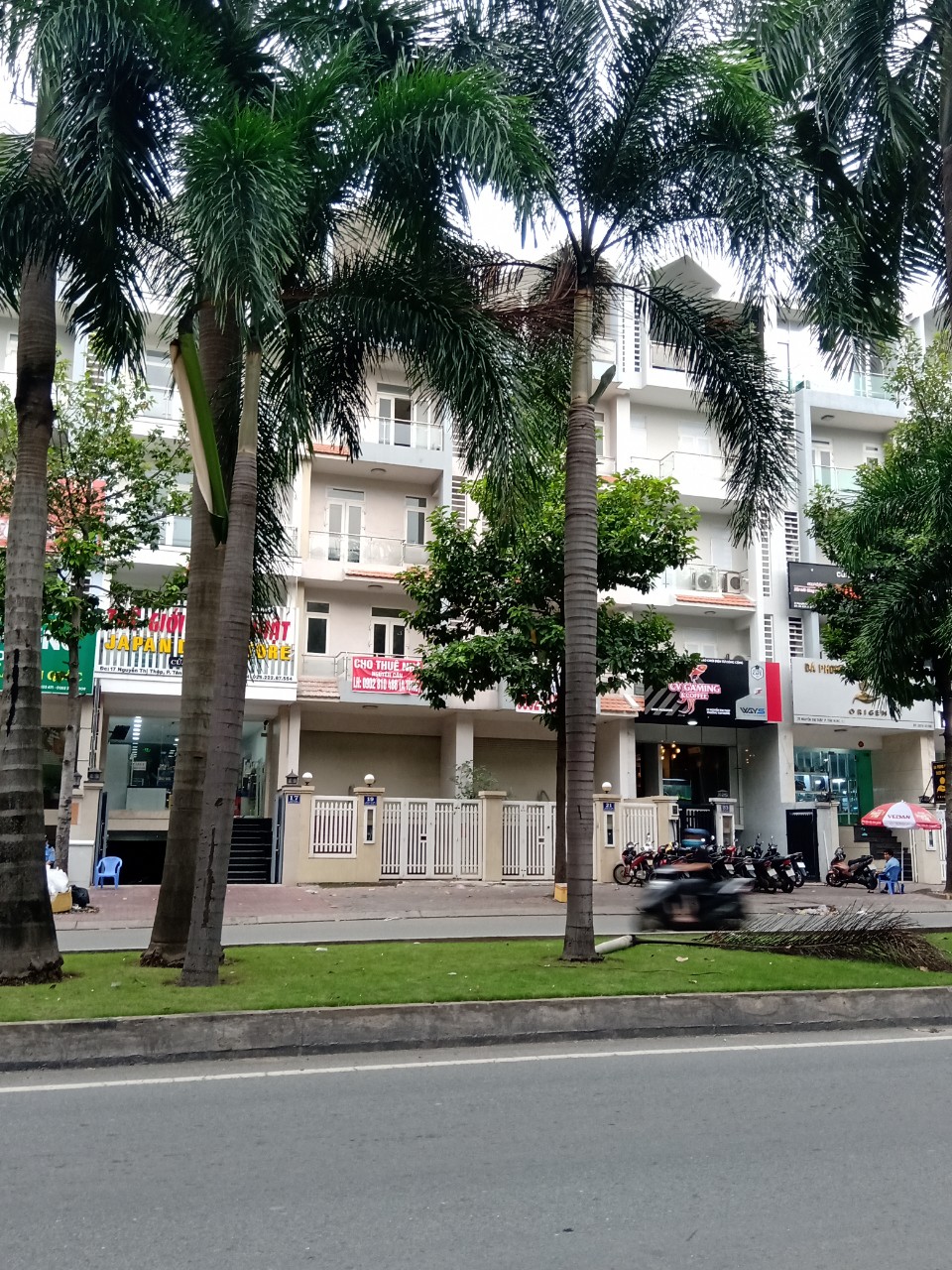Bán nhà MT Nguyễn Thị Thập, Tân Quy. DT 6x30m. Trệt + lửng + 2 lầu + ST. Giá bán 34 tỷ 