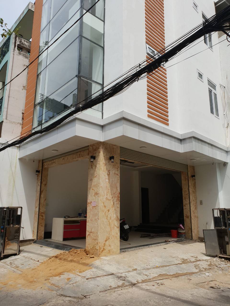 Bán căn hộ dịch vụ đường Nguyễn Kiệm, Phú Nhuận