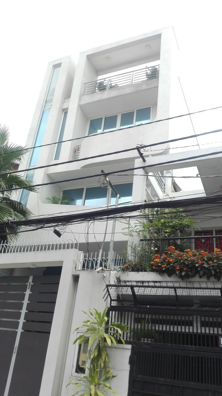 Bán nhà rất đẹp đường Phan Tôn, P. Đa Kao, Q. 1. DT đất gần 50m2