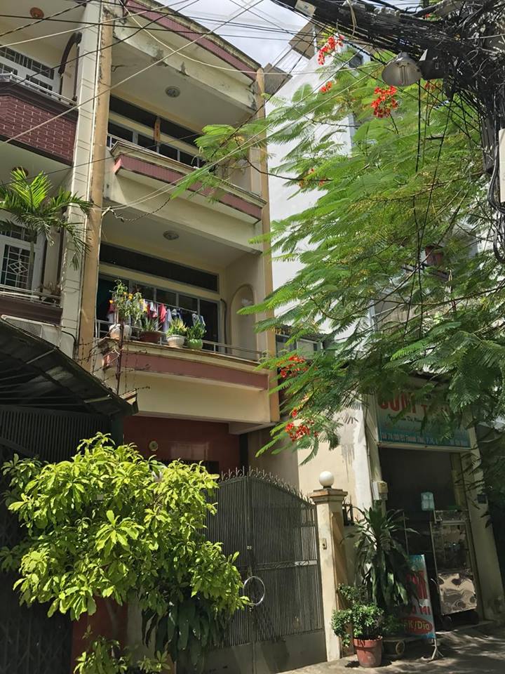 Bán nhà HXH gần chợ Phạm Văn Hai, P.3, Tân Bình, 3.7x15, chỉ 6.3 tỷ.