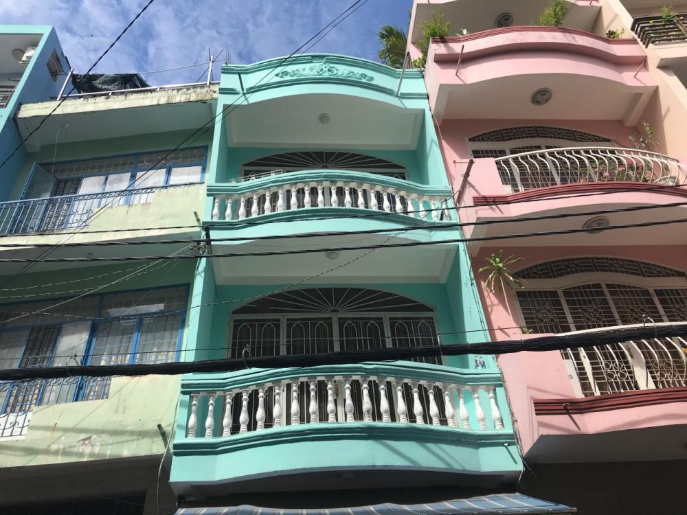 Vỡ nợ, bán nhà đường Nguyễn Quang Bích, 2 lầu ST, nhà đẹp nở hậu giá cực tốt