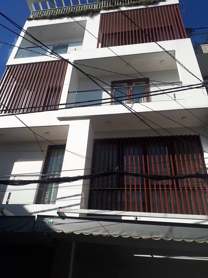 Bán nhà HXT Nhựa 8m Lạc Long Quân . P.9 Quận tân bình. 8x12. Giá: 10,8 Tỷ TL