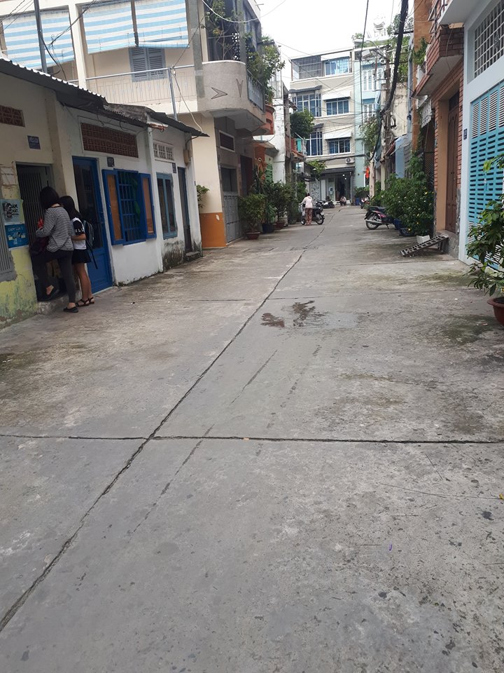 Bán nhà hẽm 5m lạc long quân an ninh dân trí tốt phườn 11 quận tân bình giá 4,85 Ty
