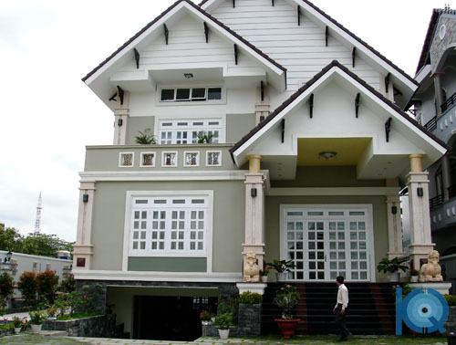 Bán gấp villa đường Cao Thắng, P. 12, Q. 10, DT: 9,6mx16,5m, 2 lầu, giá bán 40 tỷ