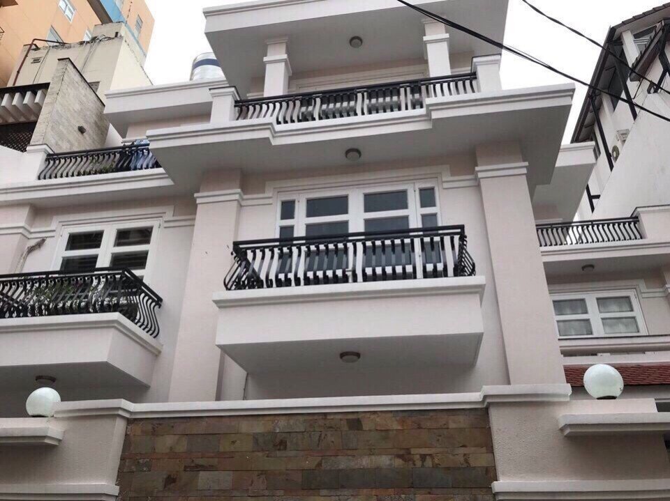 Bán nhà DT: 13x15m đường Nguyễn Thành Ý, Q1. Gá 37 tỷ - 0914468593